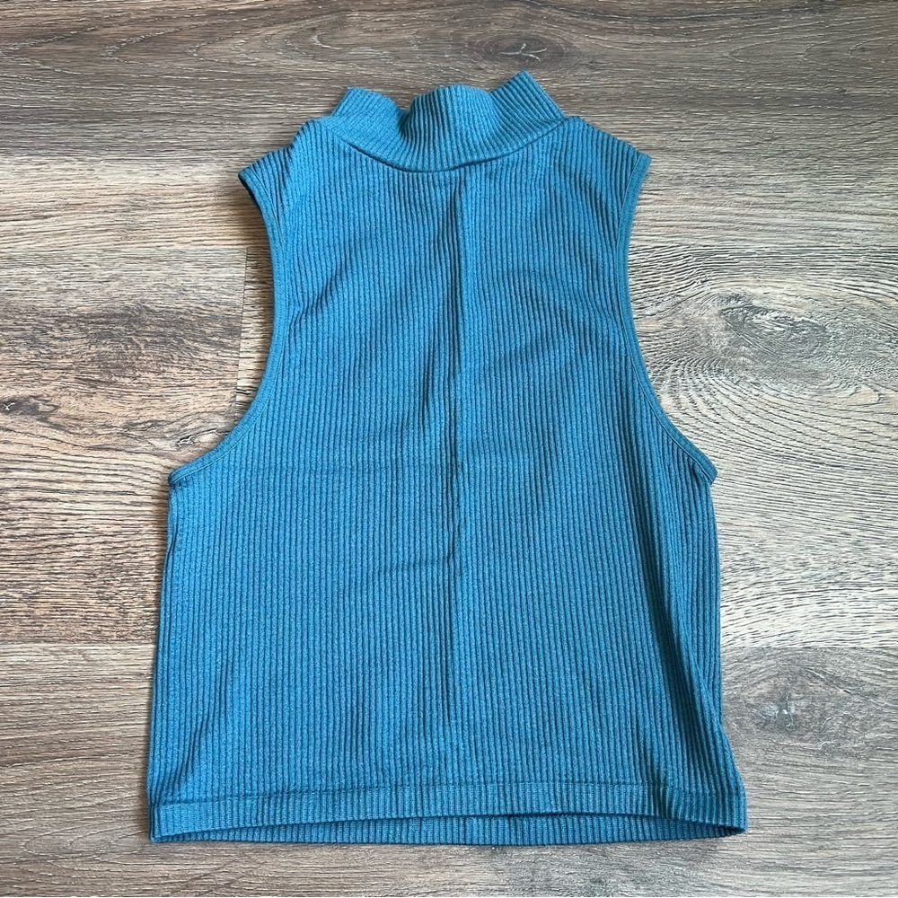 Zara Sleeveless Blue Ribbed Top